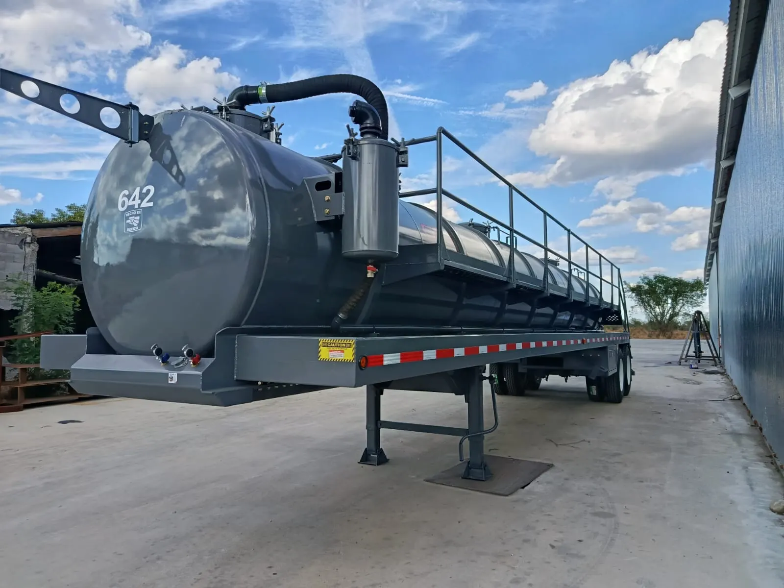 Vacuum Trailer